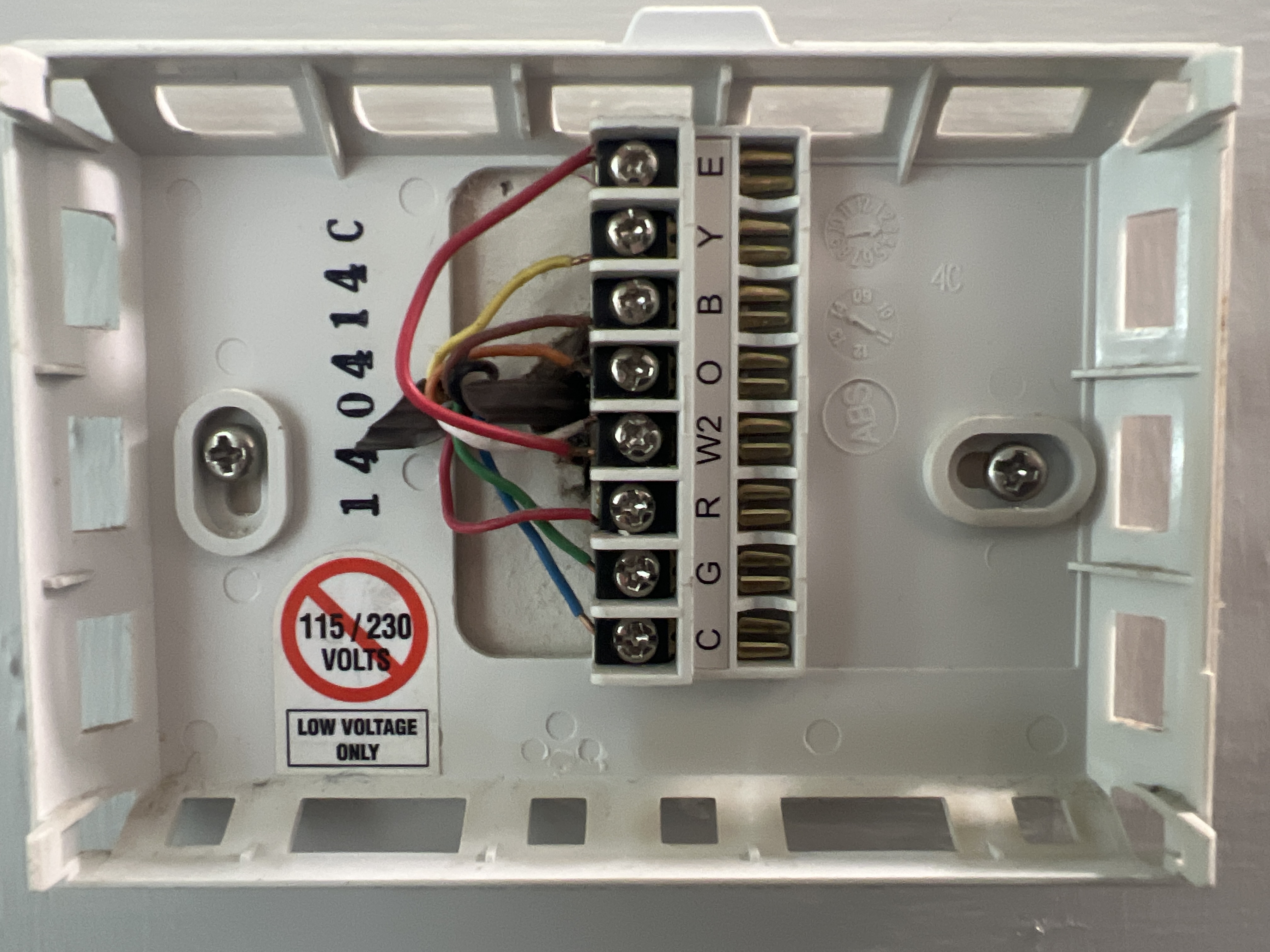 Luxpro Thermostat Not Working: Quick Troubleshooting Guide